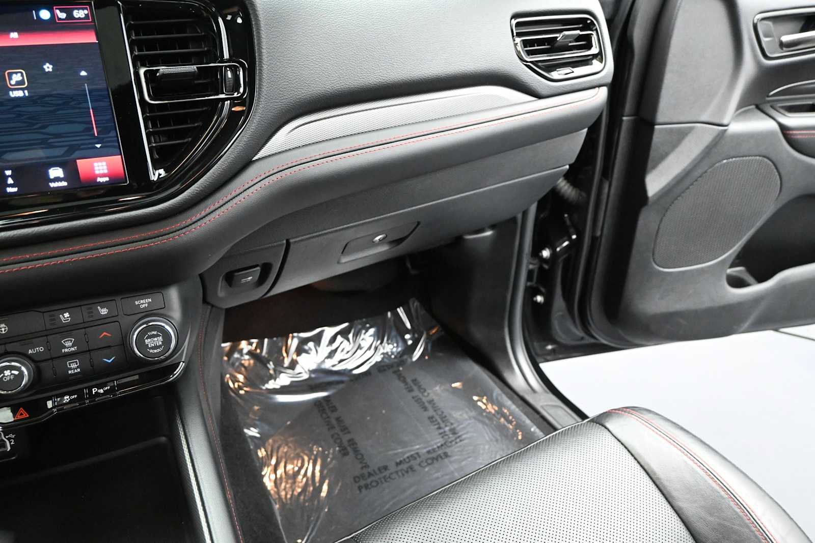 Used 2024 Dodge Durango GT AWD/4WD image 23
