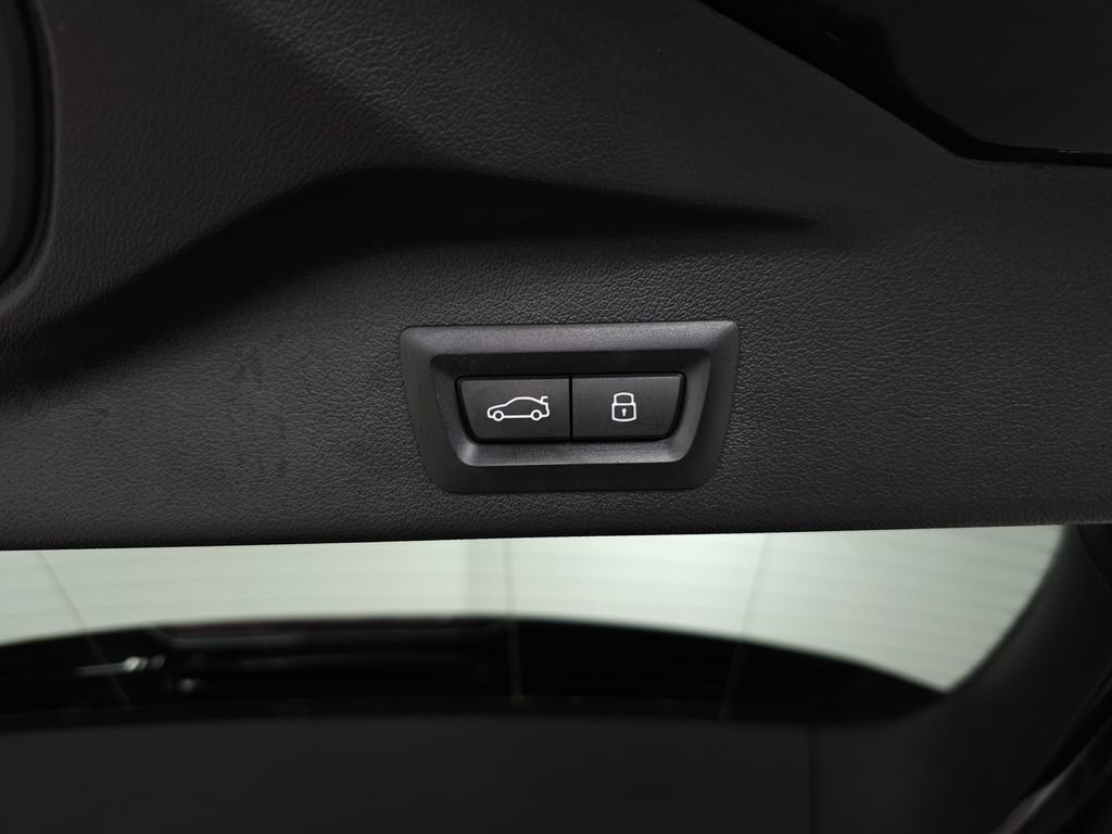 Used 2024 BMW X5 xDrive40i w/ M Sport Package AWD/4WD image 8
