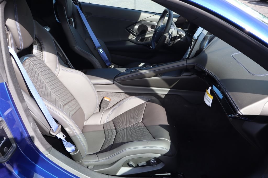 New 2027 Chevrolet Corvette Grand Sport w/ Z52 Sport Performance Package RWD image 30