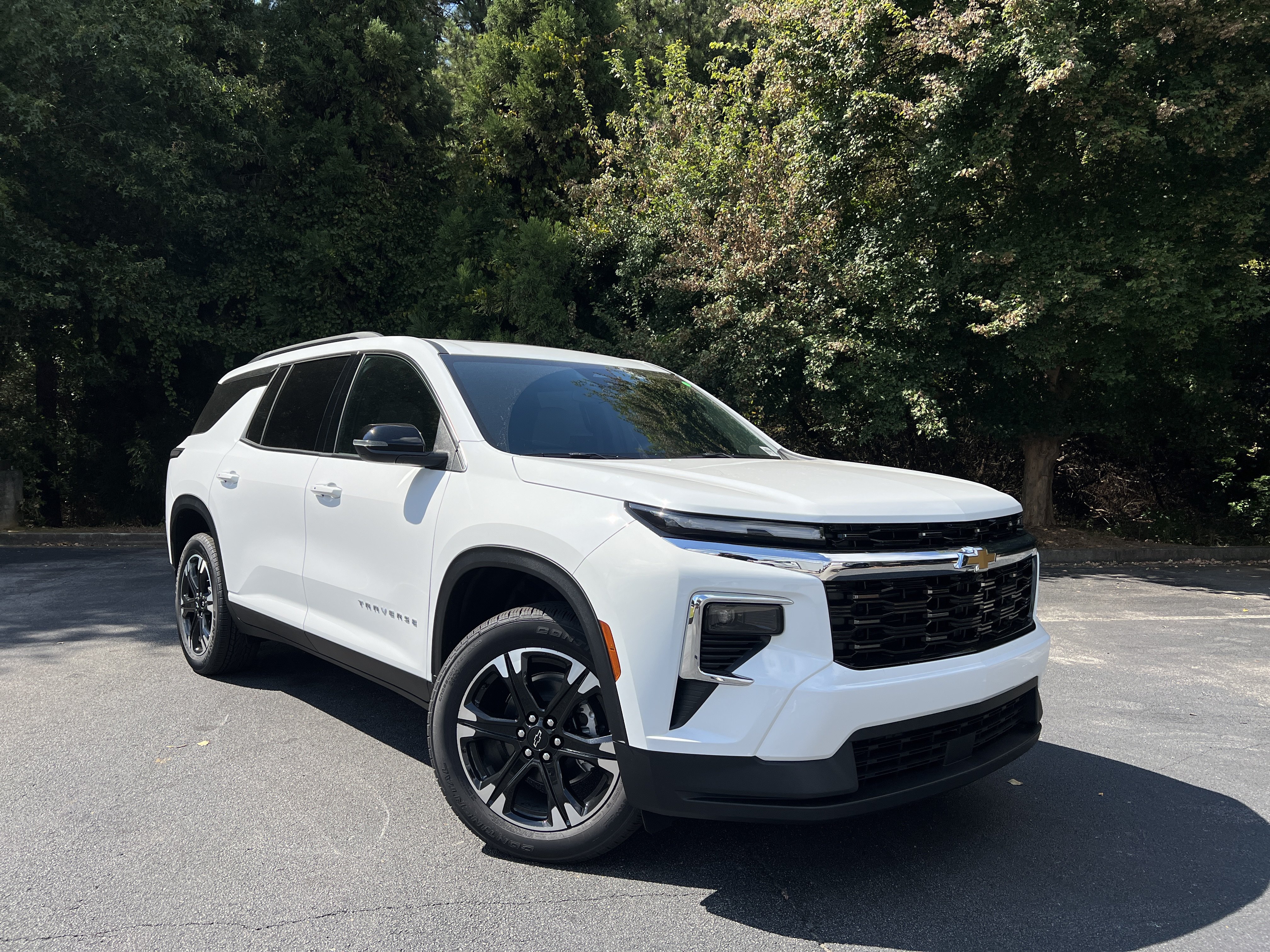 New 2027 Chevrolet Traverse LT w/ Sun and Wheel Package FWD image 42