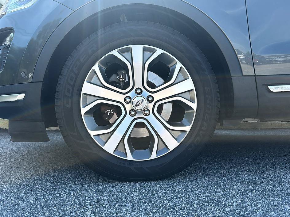 Used 2019 Ford Explorer Platinum AWD/4WD image 24