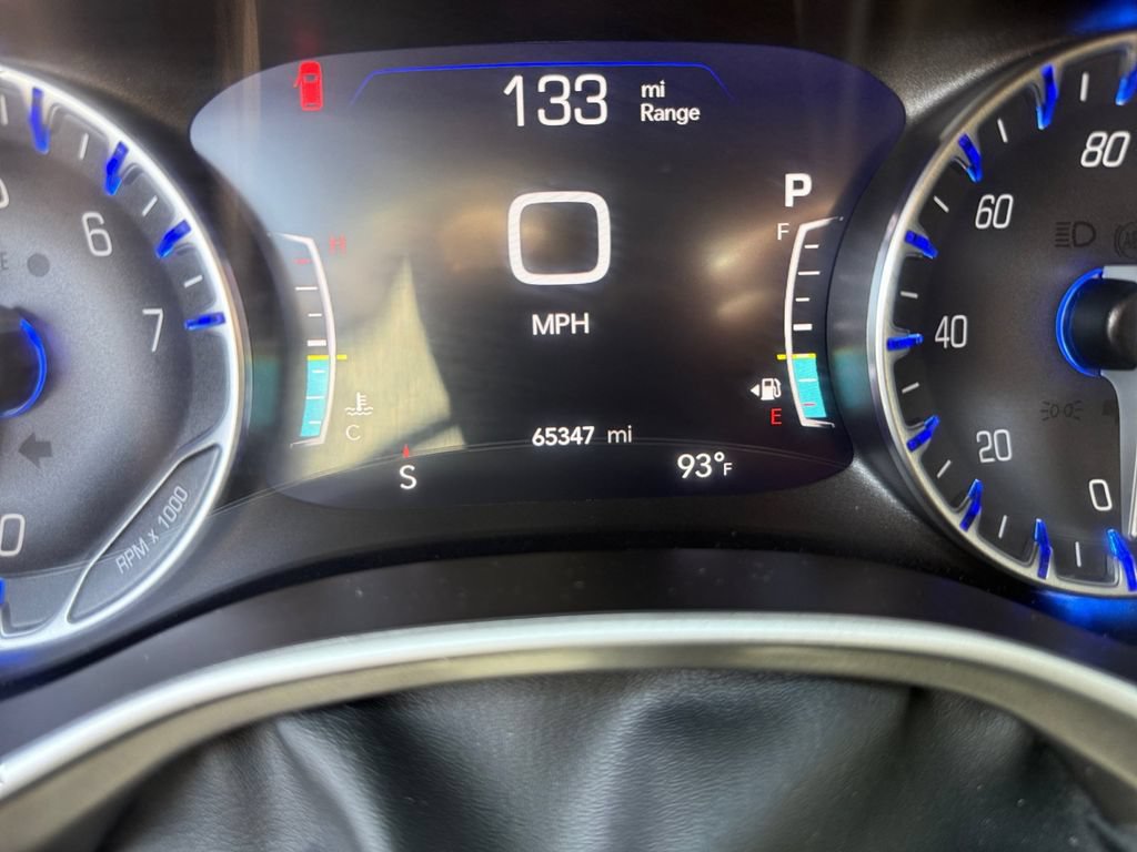 Certified 2024 Chrysler Pacifica Touring-L FWD image 18