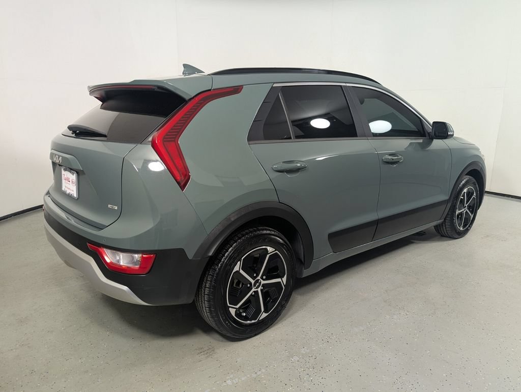 Used 2024 Kia Niro EX FWD image 7