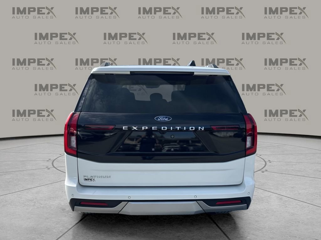 Used 2025 Ford Expedition Platinum w/ Driver's Package image 4