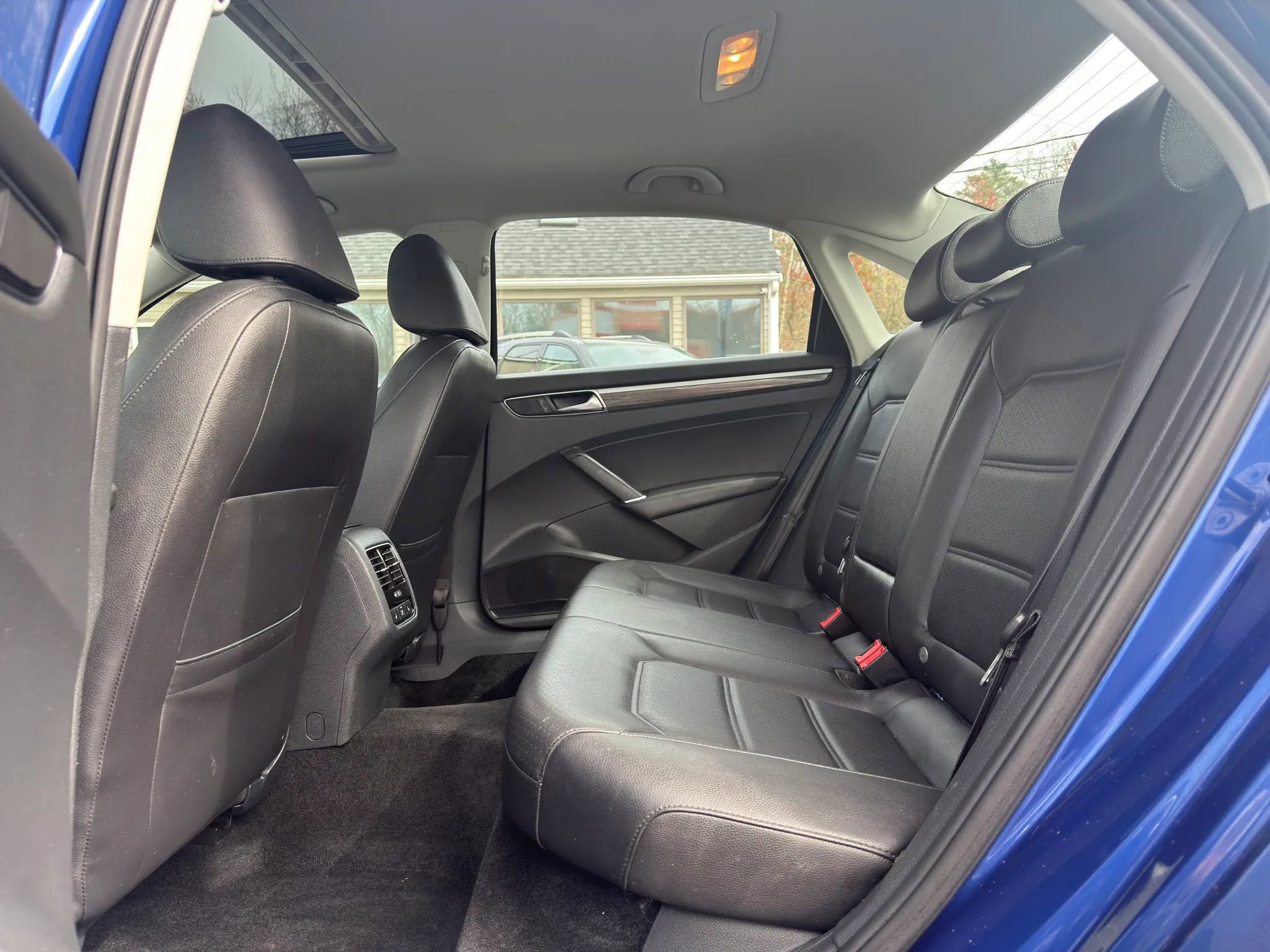 Used 2017 Volkswagen Passat 1.8T SE FWD image 20