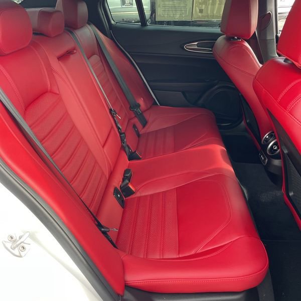 Used 2024 Alfa Romeo Giulia Sprint image 16