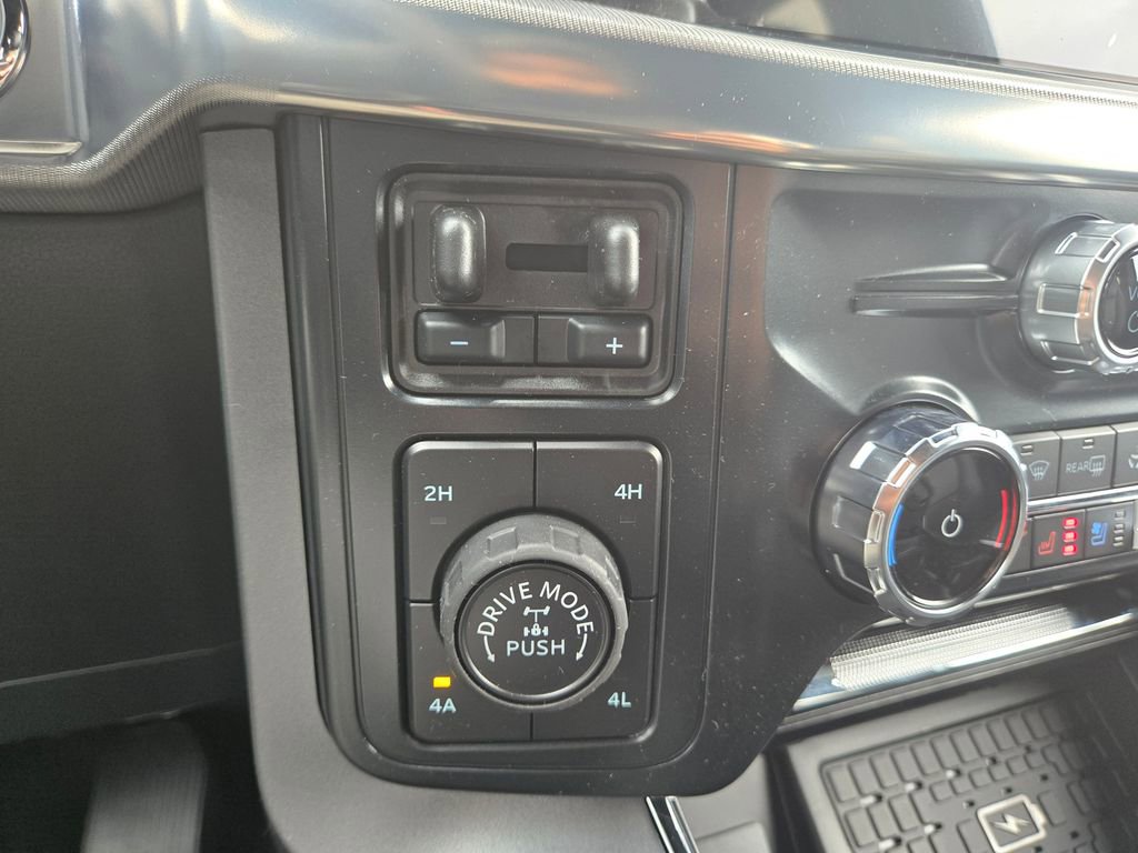 New 2025 Ford F150 Lariat w/ Equipment Group 501A Mid image 17