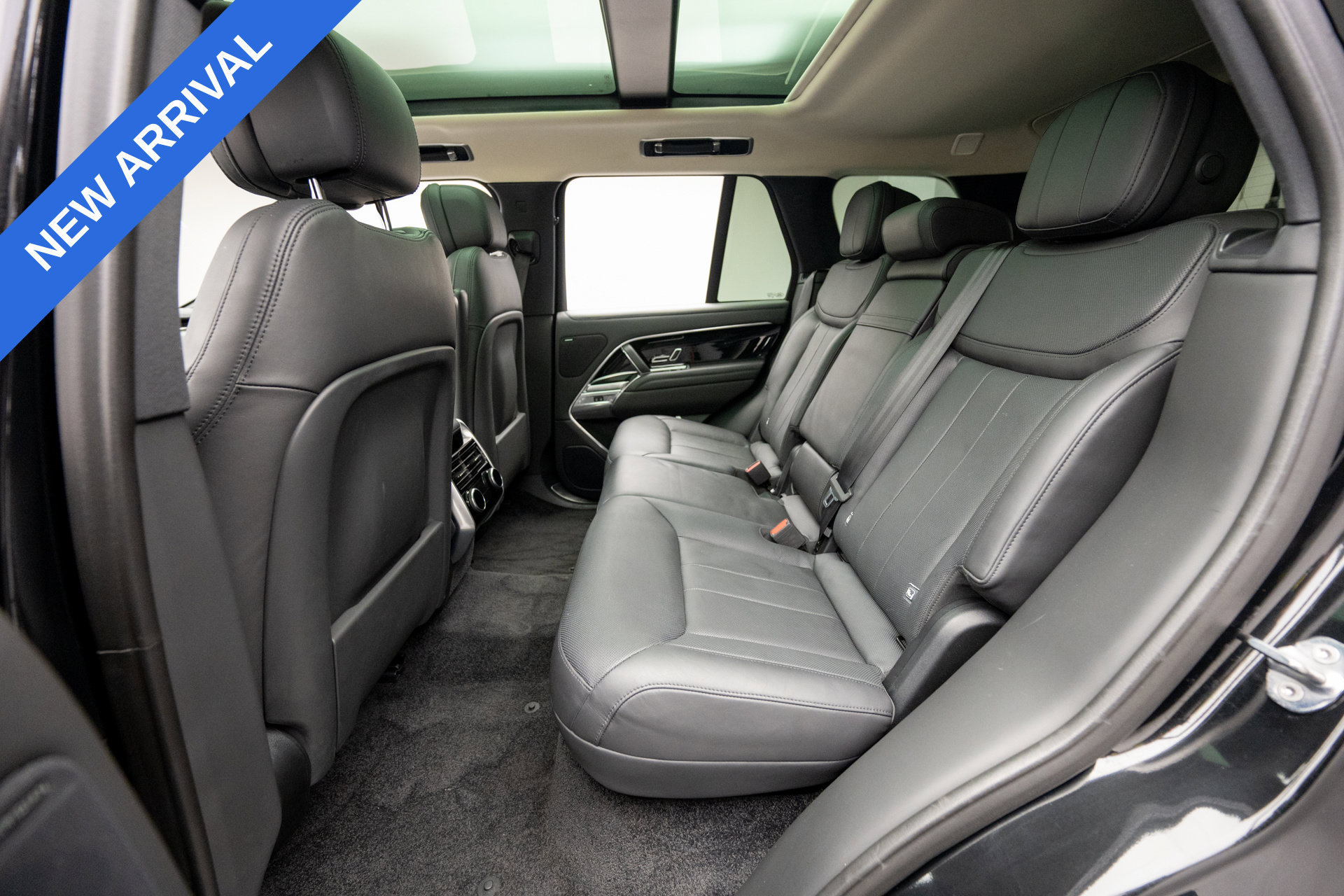 Used 2023 Land Rover Range Rover SE AWD/4WD image 16