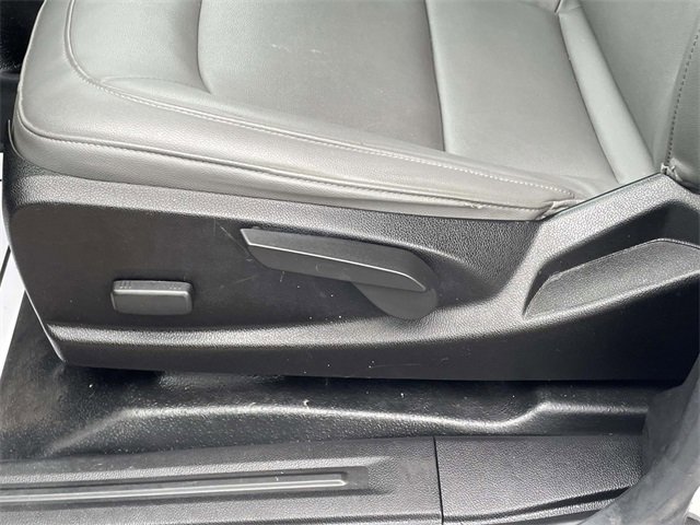 Used 2020 Chevrolet Colorado Base image 17