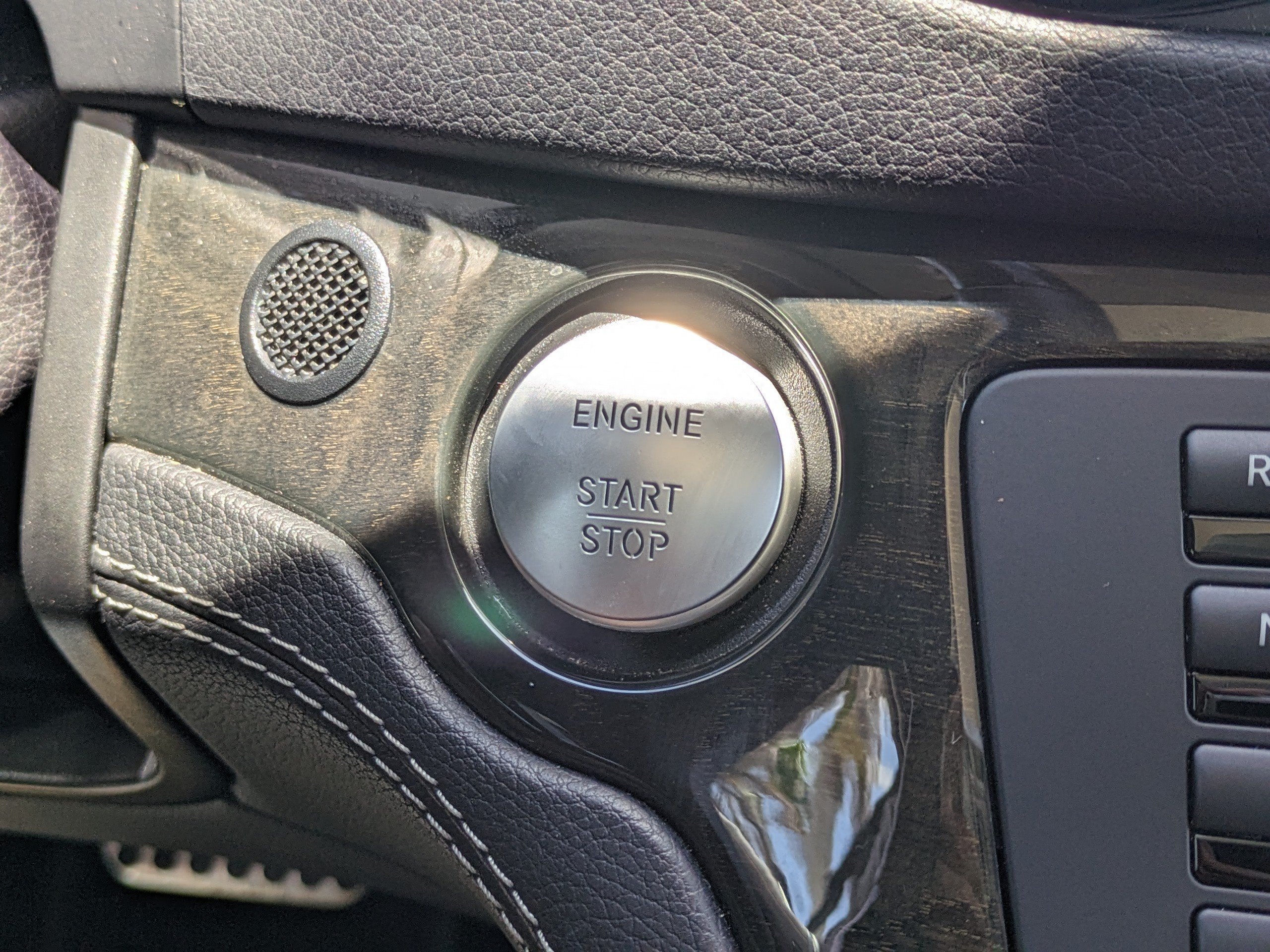 Used 2015 Mercedes-Benz SL 400 image 28
