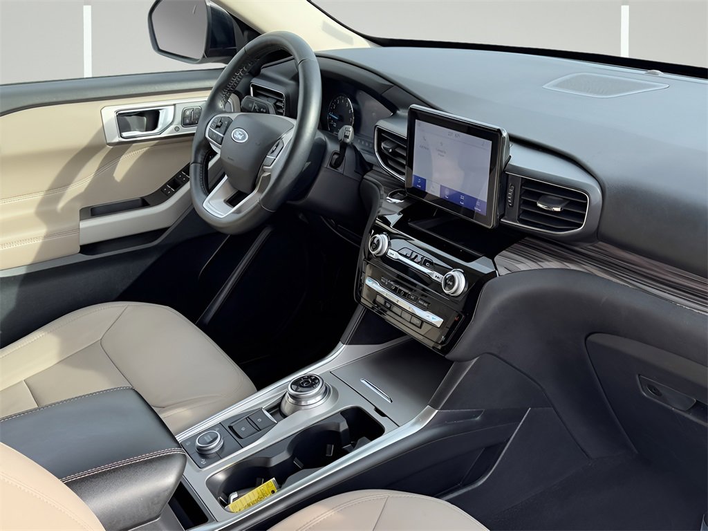 Used 2021 Ford Explorer Limited w/ Equipment Group 301A image 15