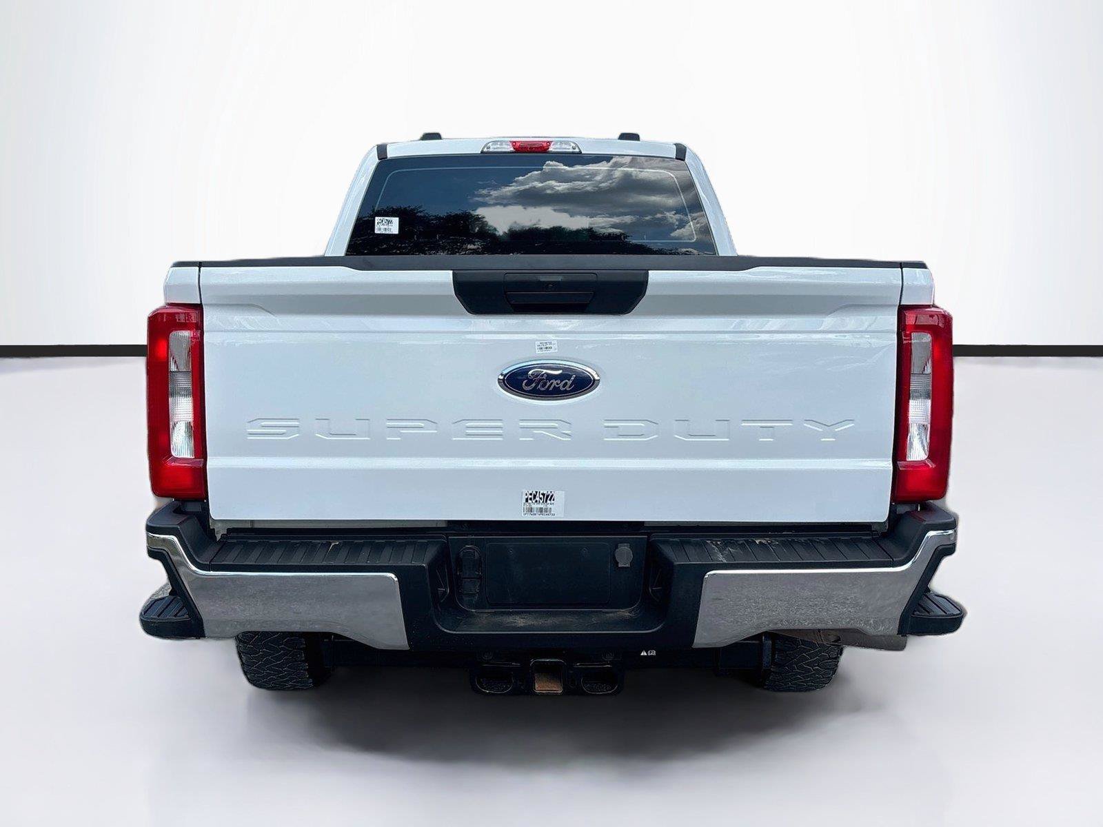 Used 2023 Ford F250 XL w/ FX4 Off-Road Package AWD/4WD image 6