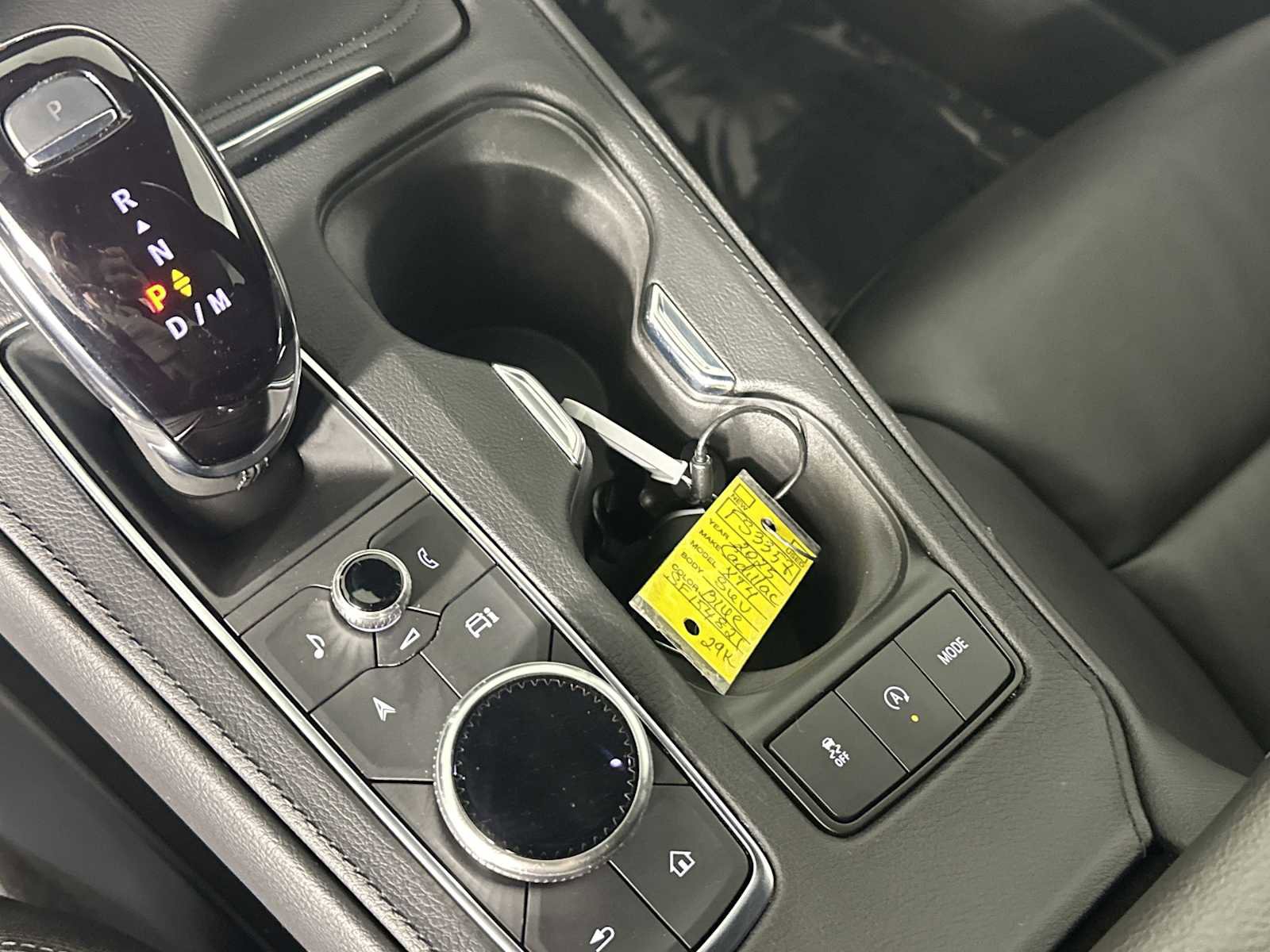 Used 2025 Cadillac XT4 Premium Luxury image 29