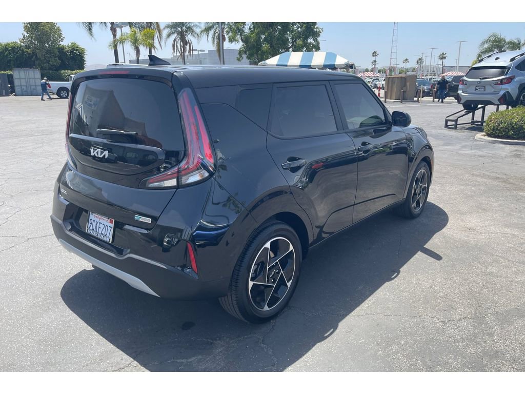 Used 2023 Kia Soul EX FWD image 5