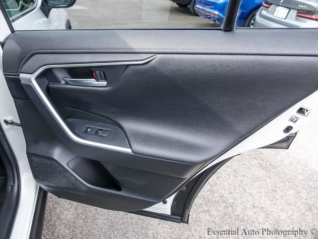 Used 2021 Toyota RAV4 Limited image 27