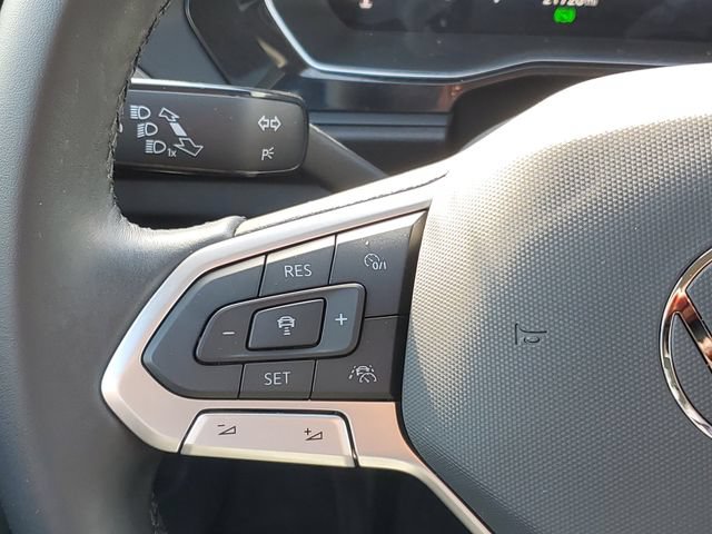 Used 2023 Volkswagen Jetta SE w/ Panoramic Sunroof Package FWD image 20