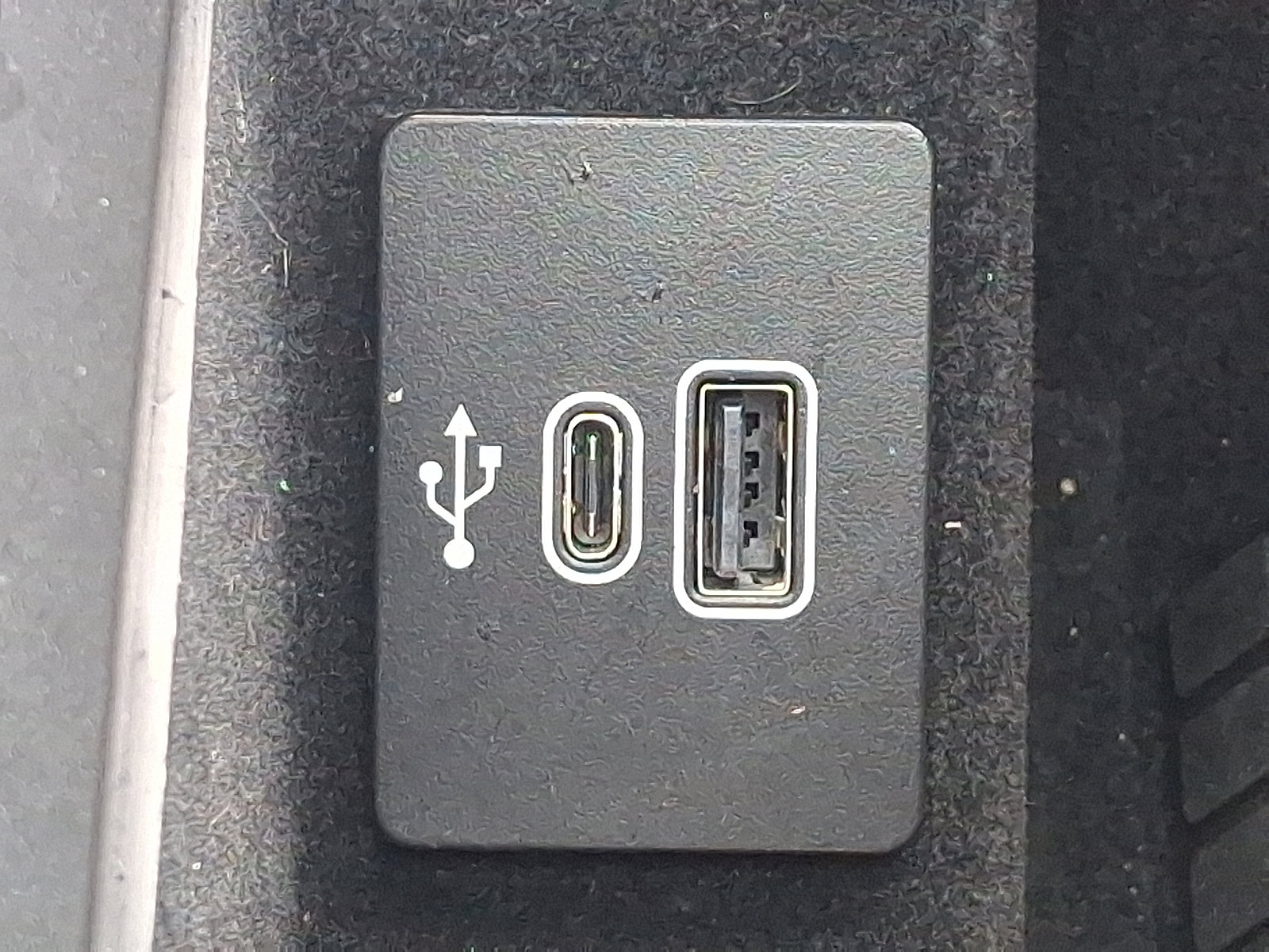 Used 2025 Lincoln Navigator Reserve w/ Jet Appearance Package image 24