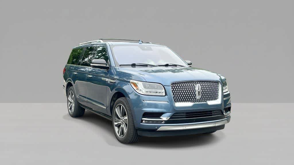 Used 2019 Lincoln Navigator Reserve AWD/4WD image 2