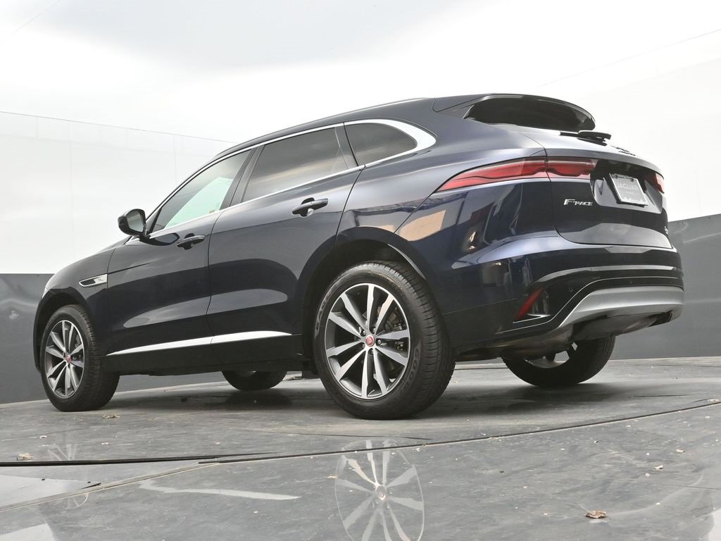 Used 2023 Jaguar F-PACE S image 33