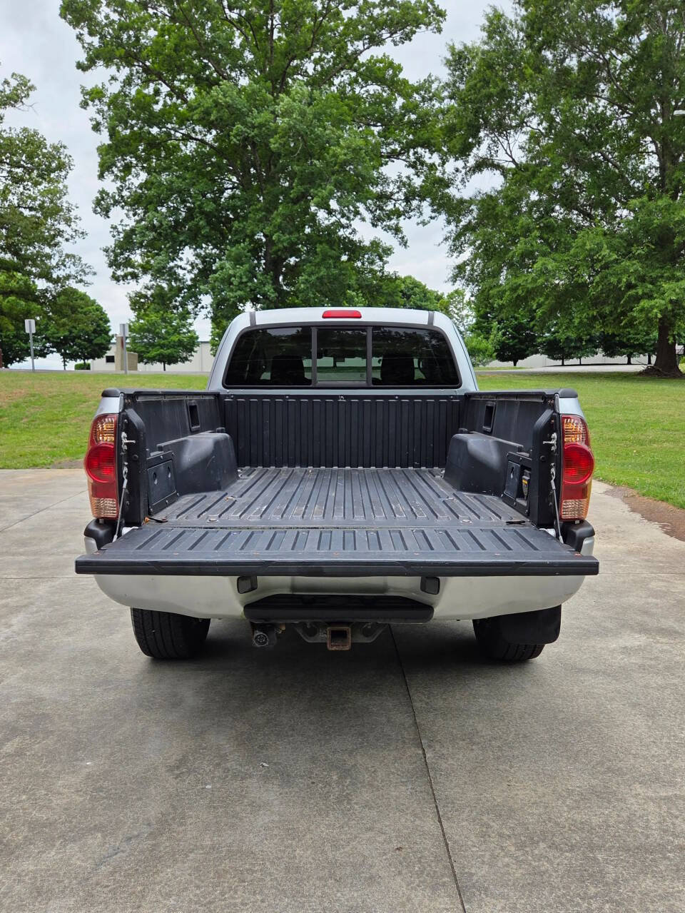 Used 2005 Toyota Tacoma PreRunner RWD image 8