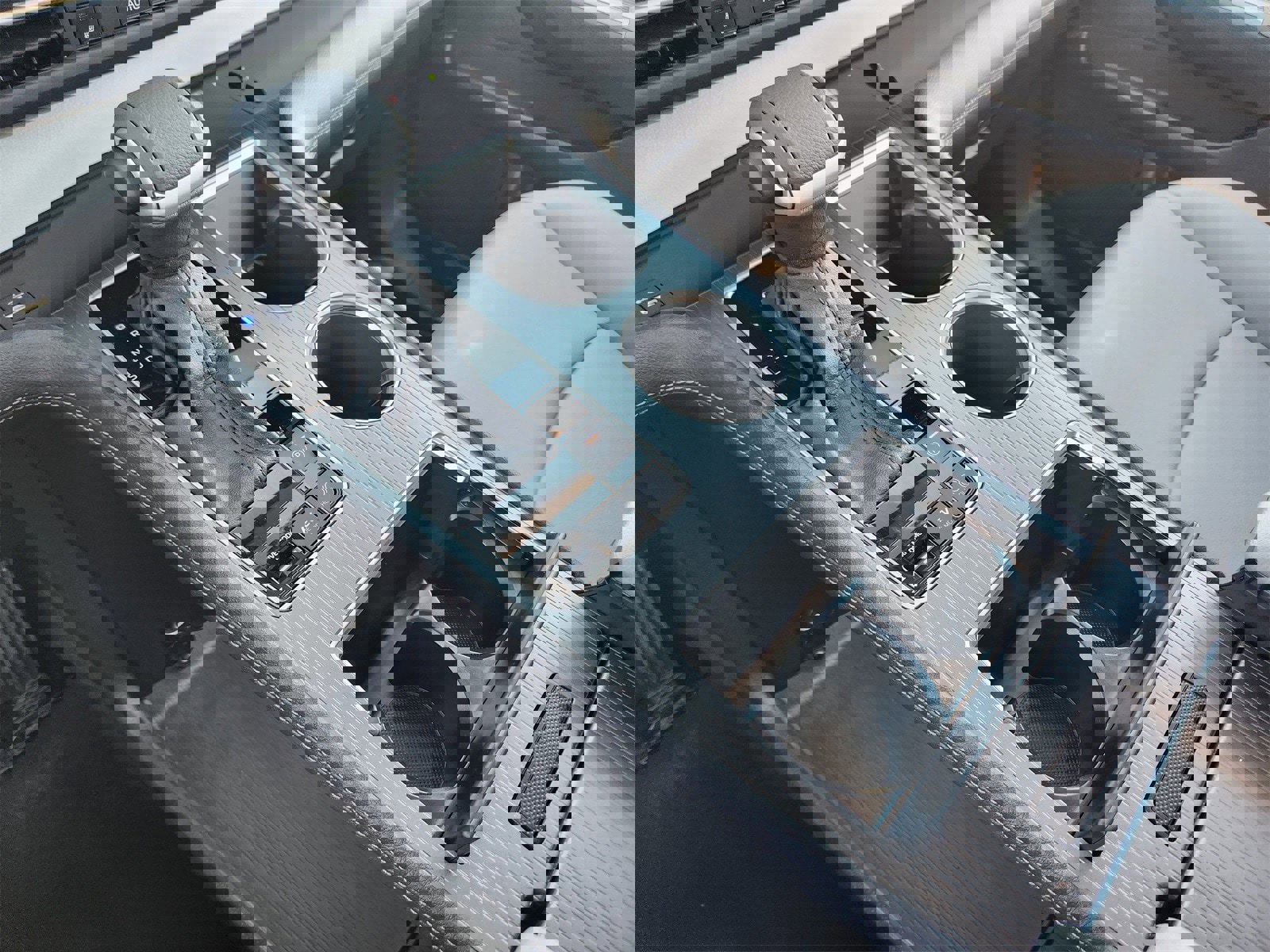 Used 2026 Toyota Sienna XLE image 25