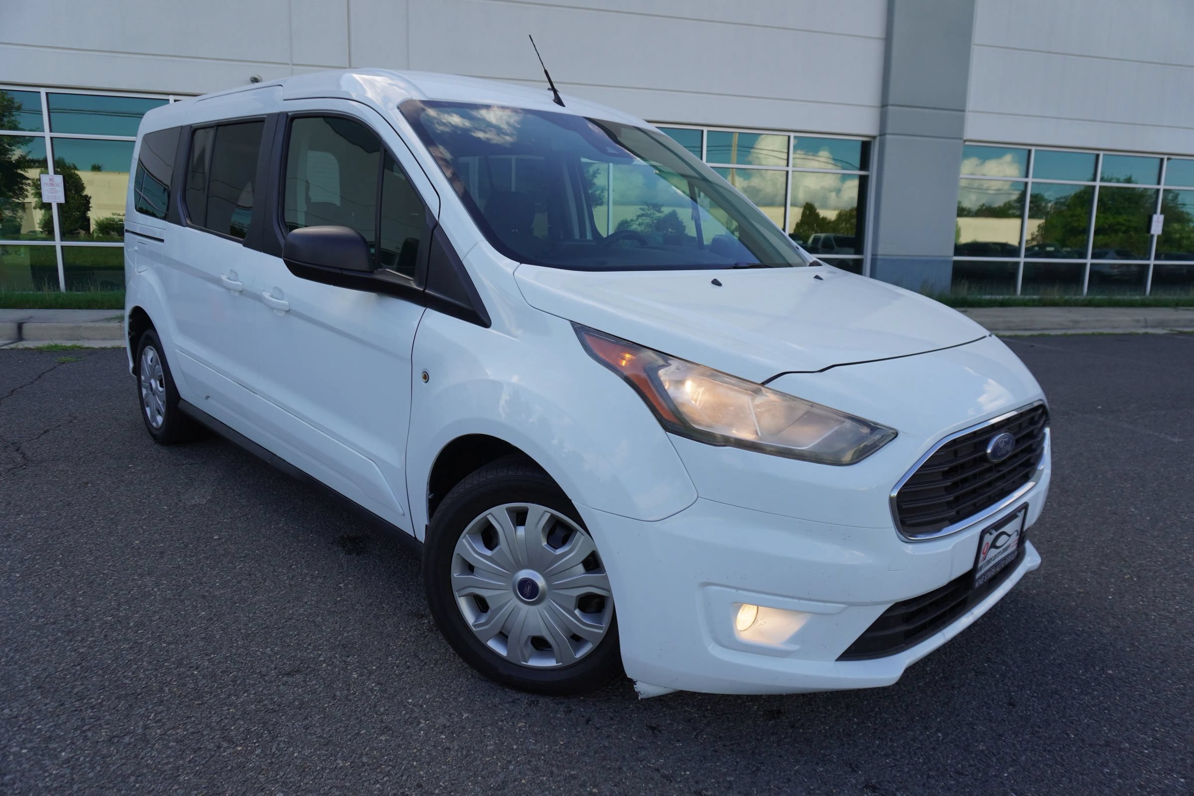 Used 2021 Ford Transit Connect XLT FWD image 1