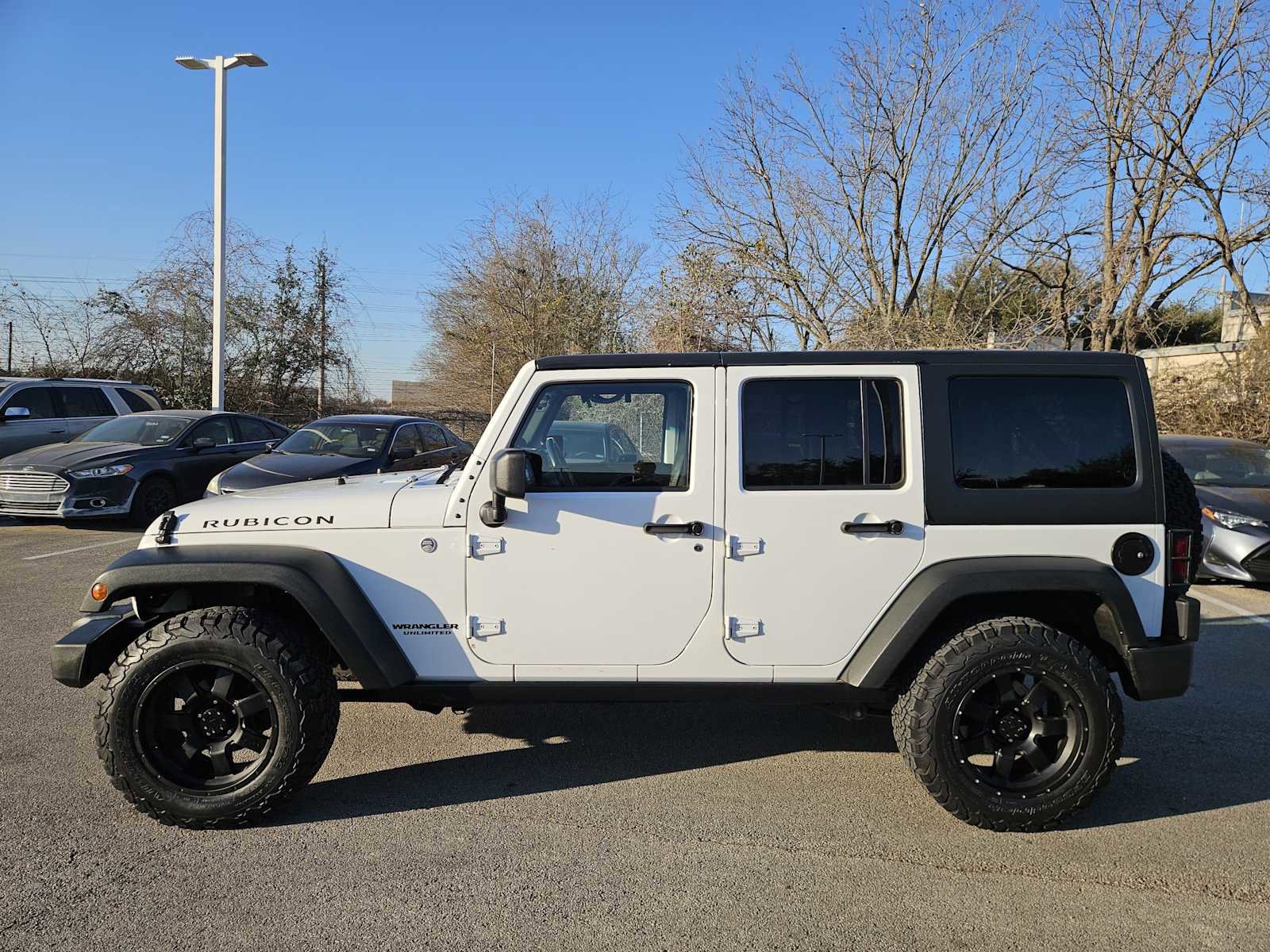 Used 2012 Jeep Wrangler Unlimited Rubicon image 4