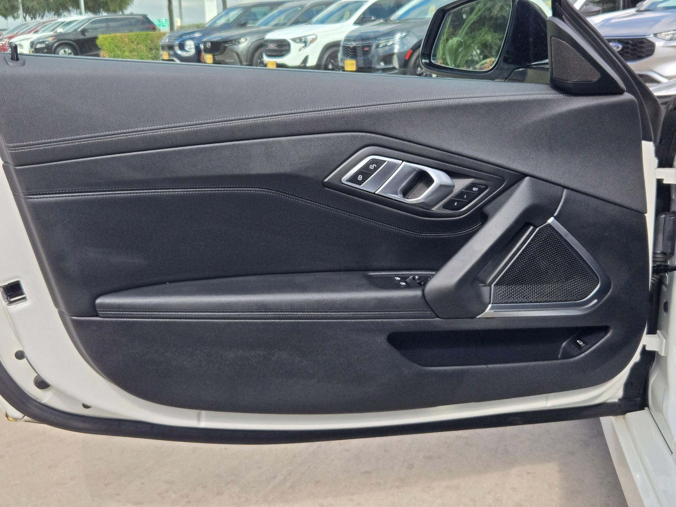 Used 2025 BMW Z4 sDrive30i image 13