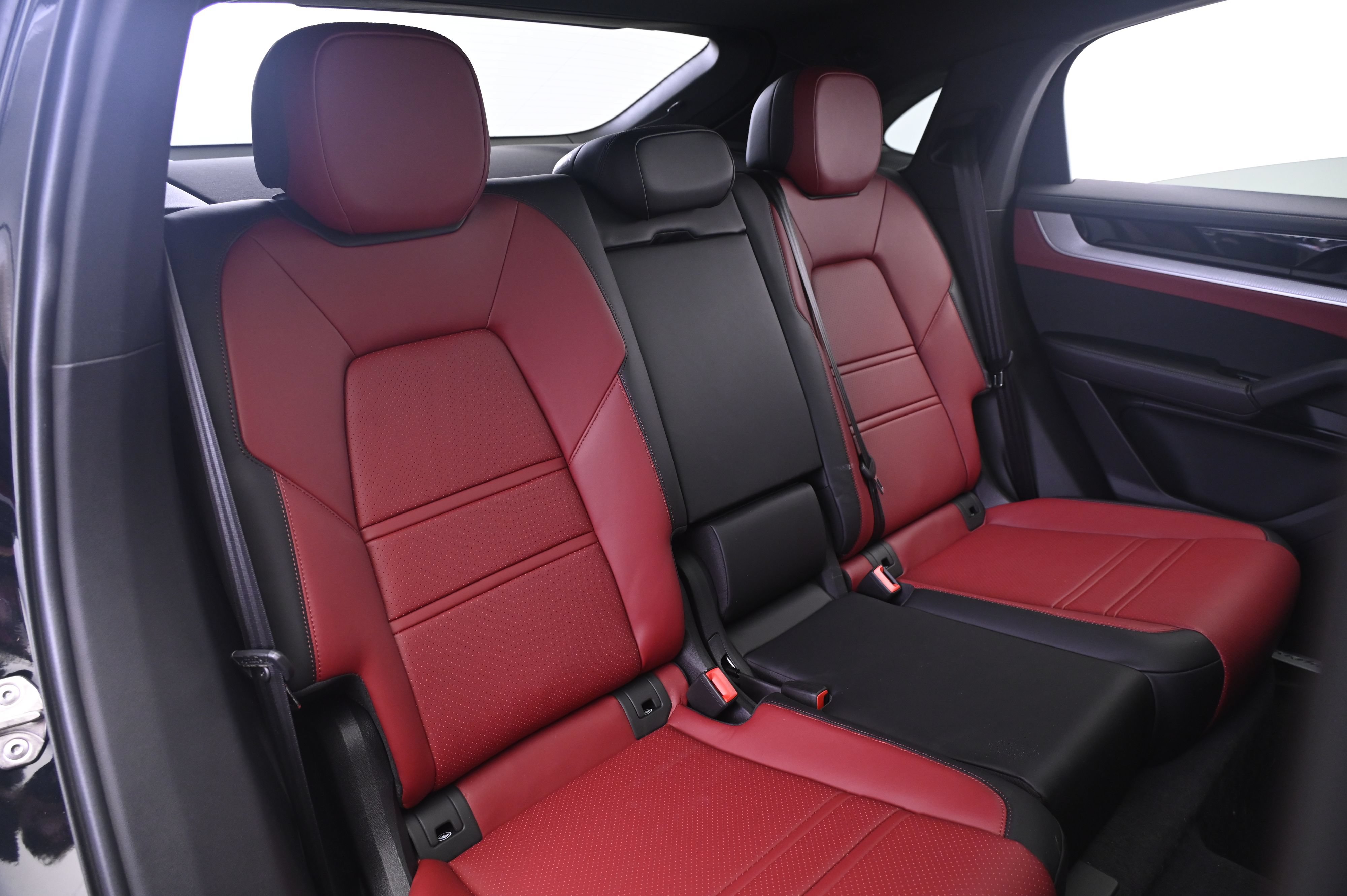 Certified 2026 Porsche Cayenne S AWD/4WD image 19