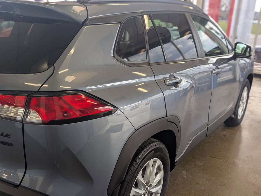 Used 2025 Toyota Corolla Cross LE w/ Black Badges Package (TMS) image 6