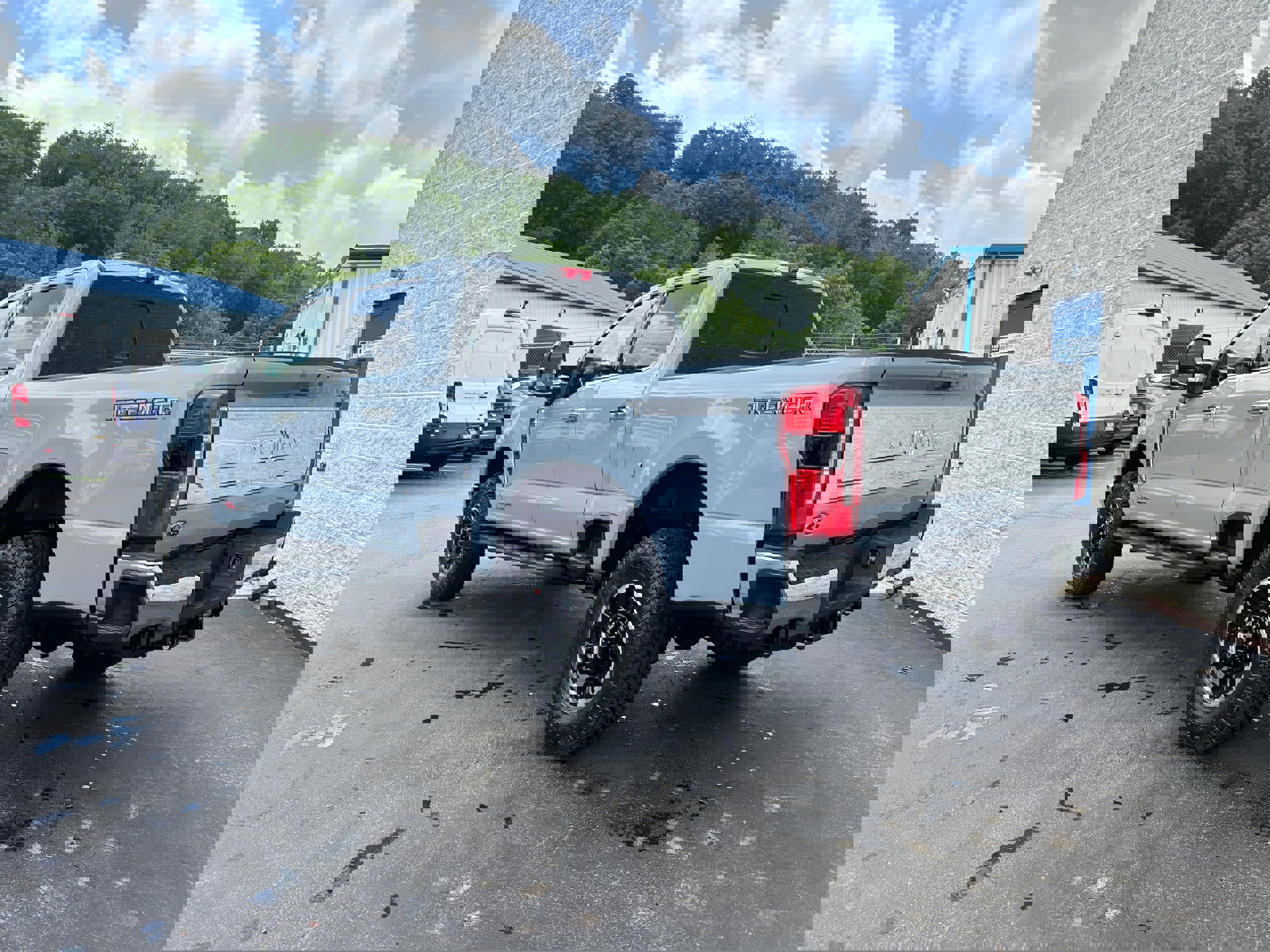 New 2025 Ford F250 King Ranch w/ Tremor Off-Road Package image 8