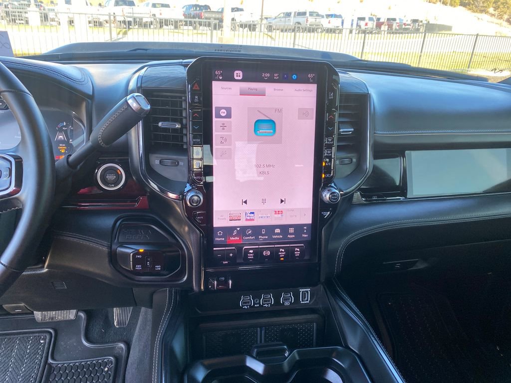 Used 2025 RAM 3500 Limited image 19