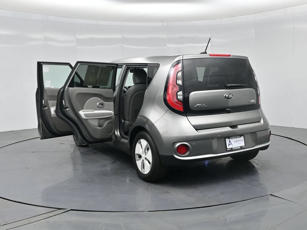 Used 2016 Kia Soul EV + FWD image 37