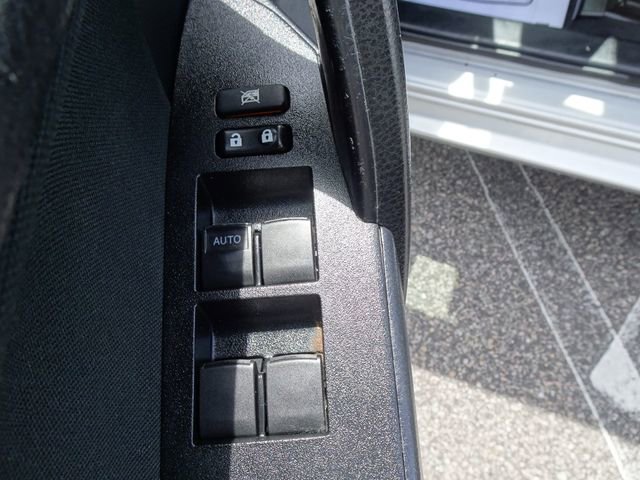 Used 2019 Toyota Corolla LE FWD image 13