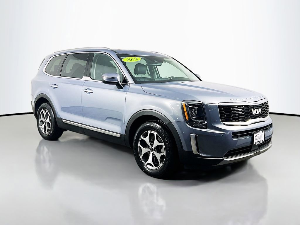 Used 2022 Kia Telluride EX image 3
