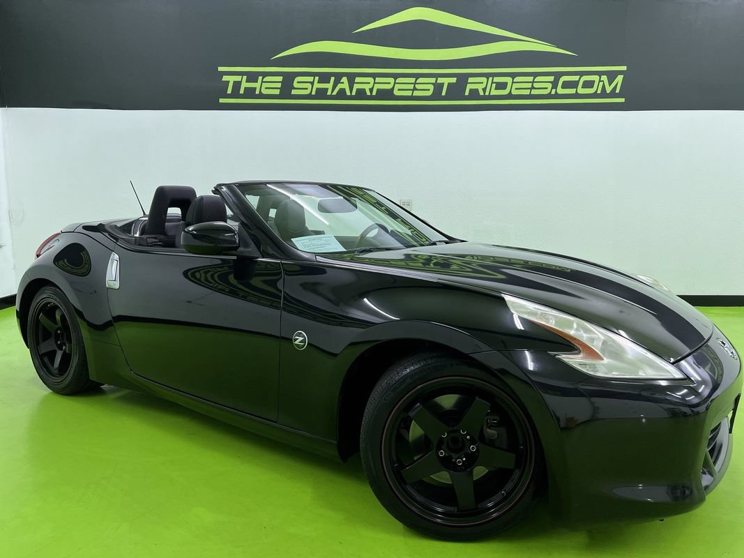Used 2012 Nissan 370Z Touring RWD image 1