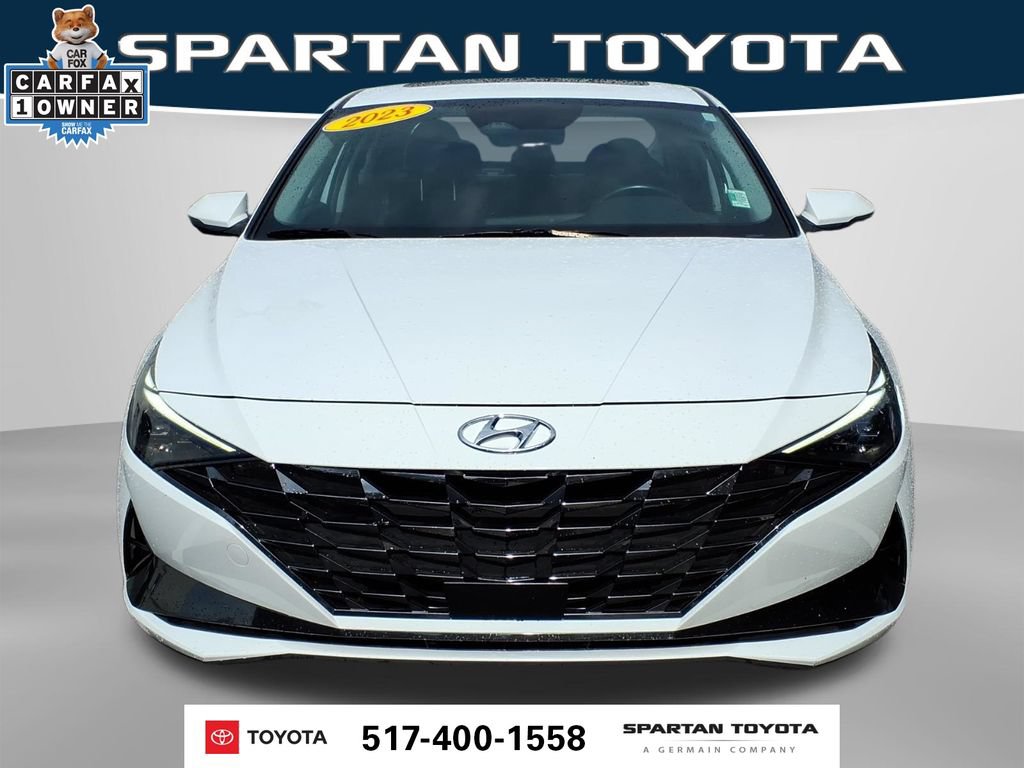 Used 2023 Hyundai Elantra Limited w/ Winter Weather Package FWD image 3