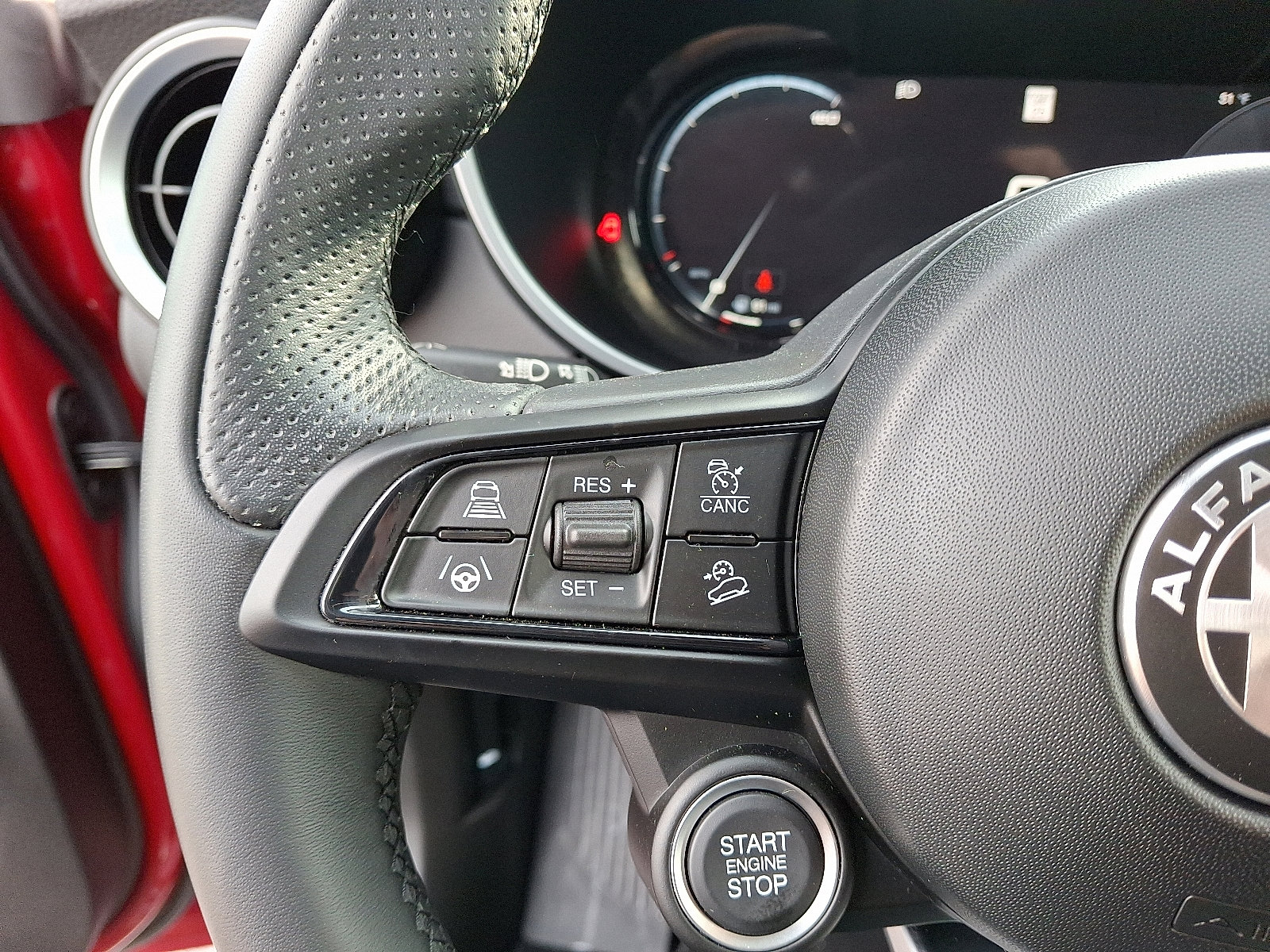 Used 2024 Alfa Romeo Stelvio Ti w/ Active Assist Plus Package image 22