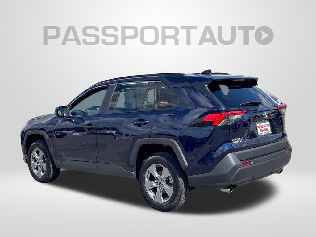 Used 2025 Toyota RAV4 XLE AWD/4WD image 4