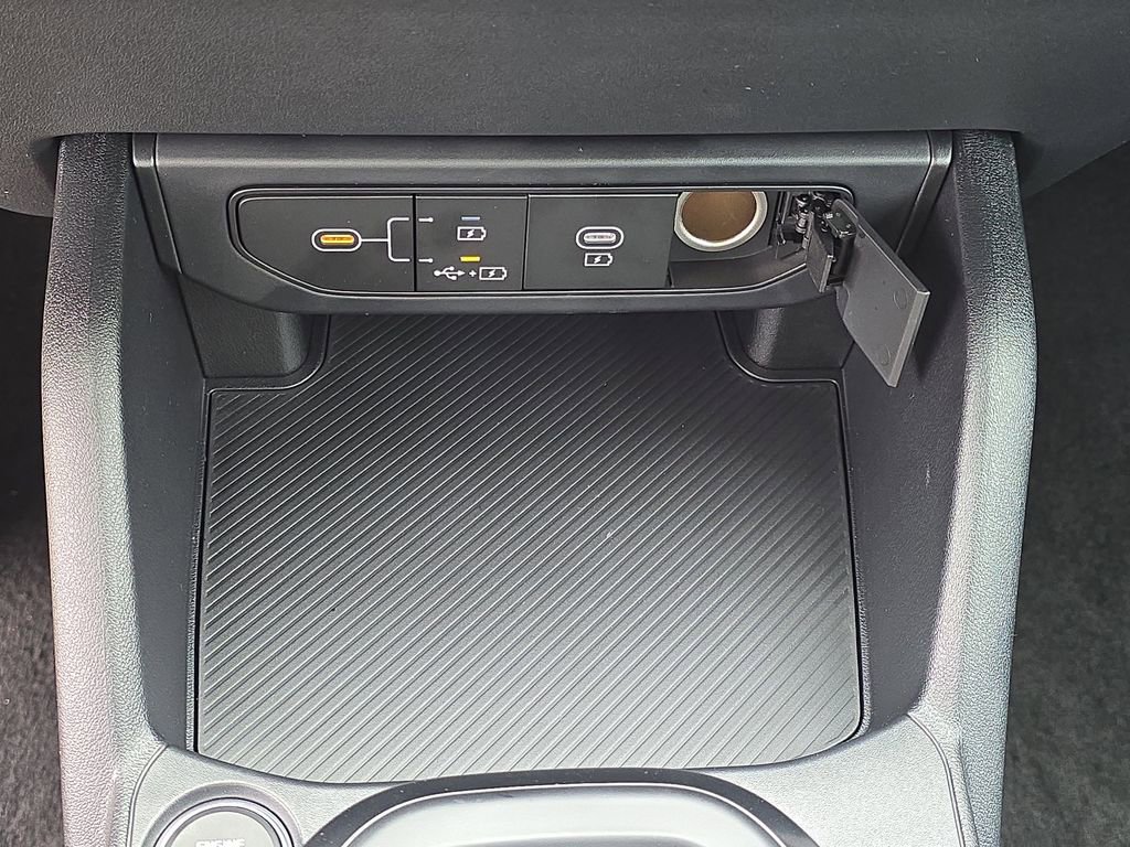 New 2025 Kia K4 LXS image 27