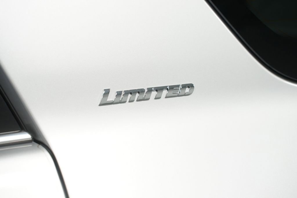 Used 2023 Toyota 4Runner Limited image 11