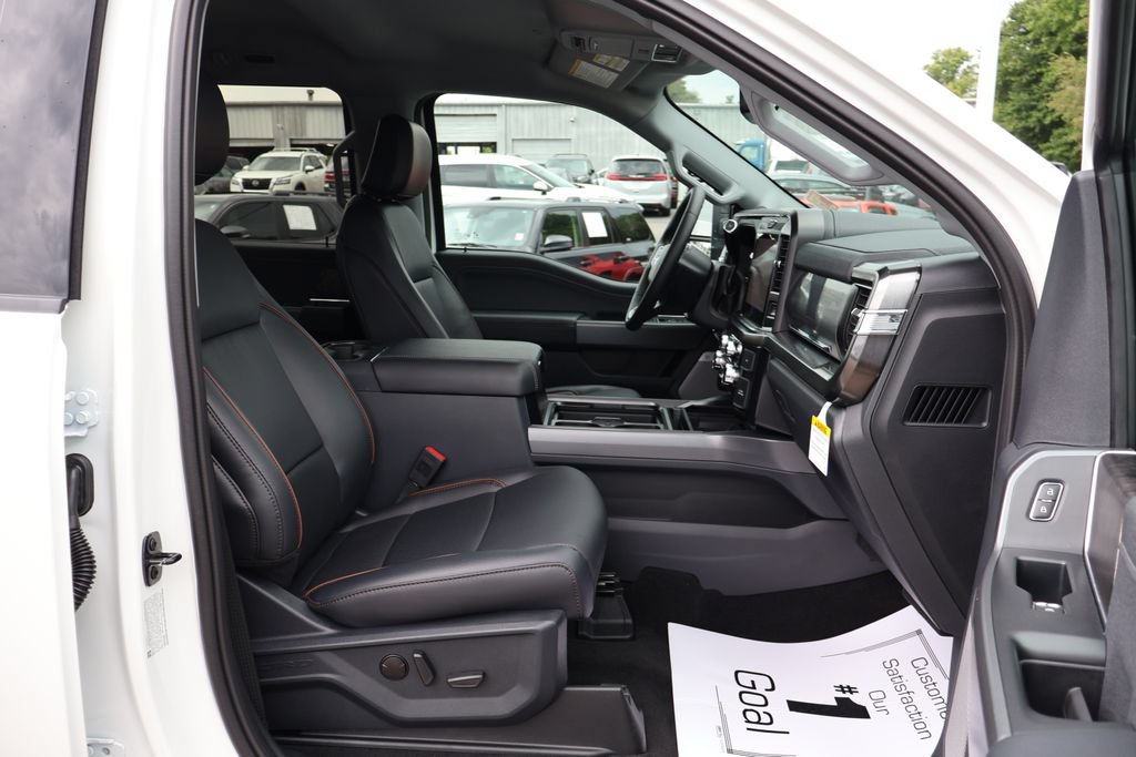 New 2026 Ford F350 Lariat w/ Black Appearance Package AWD/4WD image 25