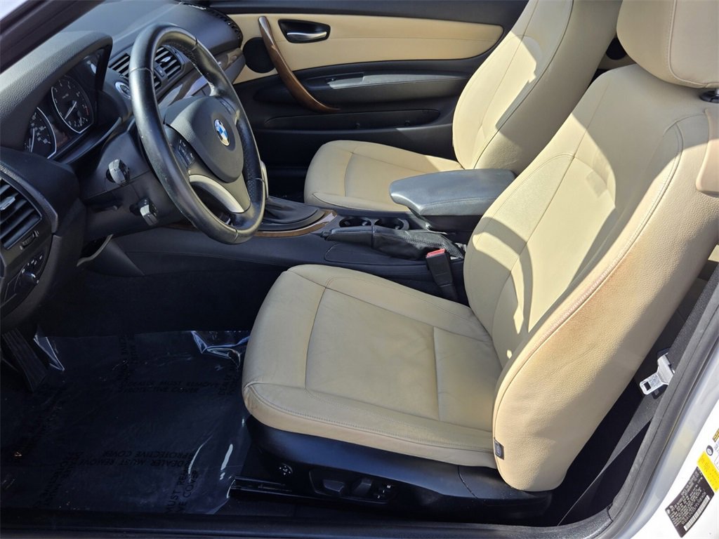 Used 2009 BMW 128i Convertible image 11