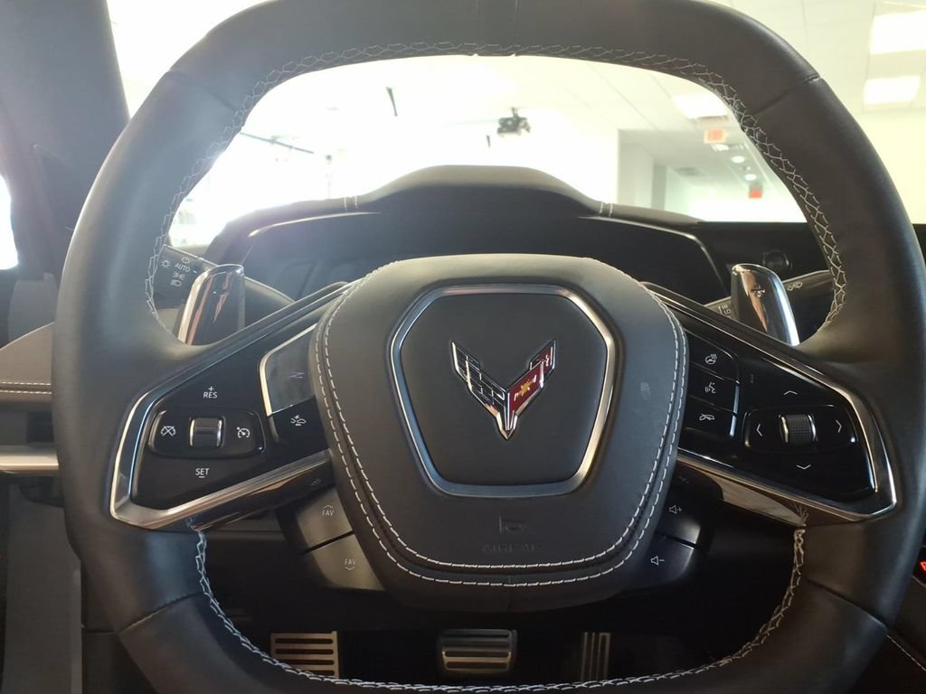 Used 2025 Chevrolet Corvette Stingray Preferred Cpe w/ Battery Protection Package RWD image 20