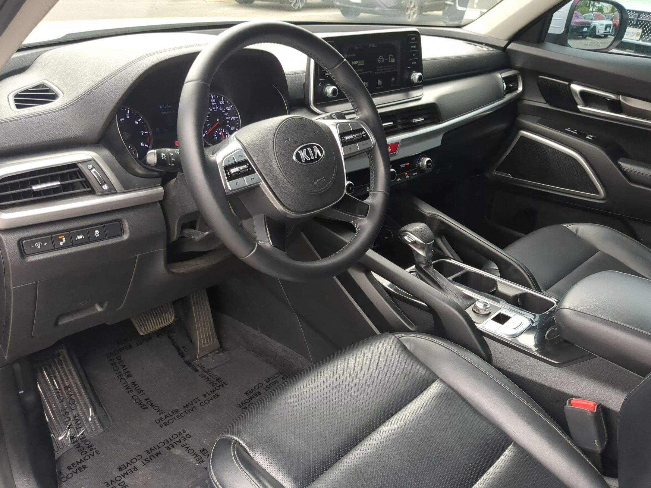 Used 2020 Kia Telluride LX image 12