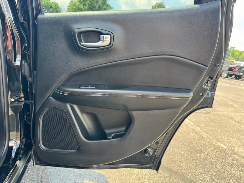 Used 2019 Jeep Compass Latitude w/ Popular Equipment Group AWD/4WD image 25