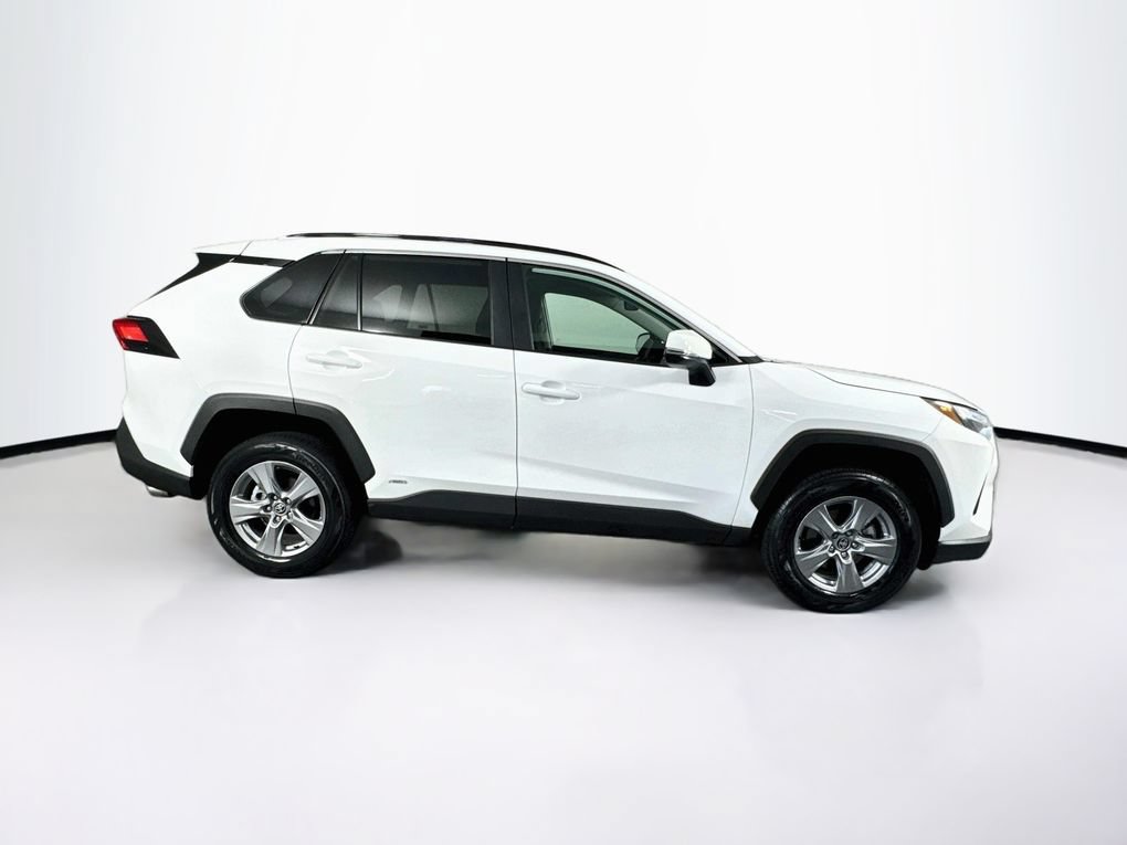 Used 2025 Toyota RAV4 XLE AWD/4WD image 11