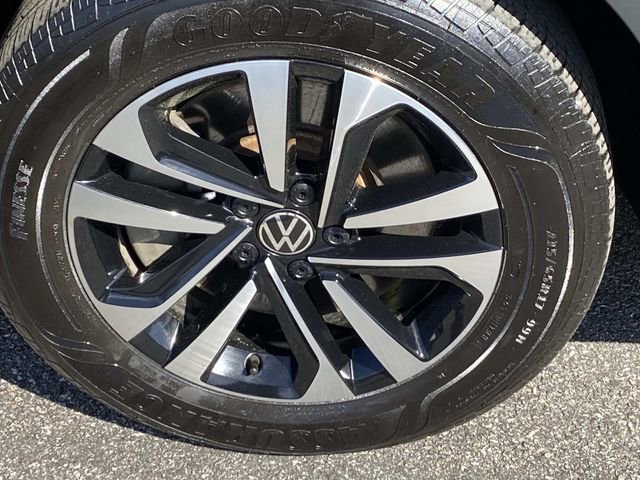 Used 2024 Volkswagen Tiguan S AWD/4WD image 24