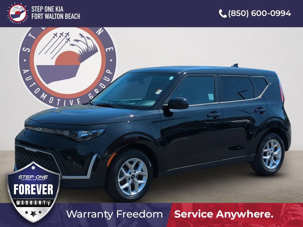Used 2024 Kia Soul LX w/ Option Group 015 FWD image 1