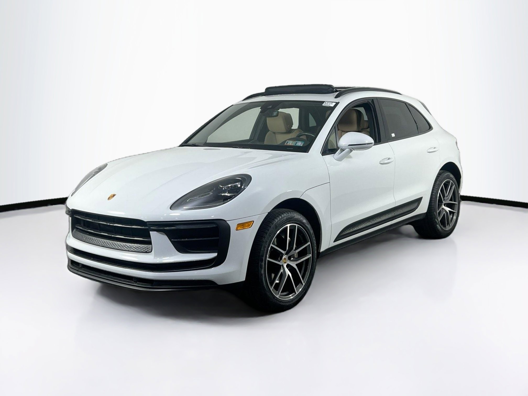Used 2022 Porsche Macan image 1